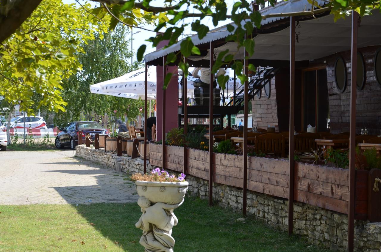 Club De Vacanta Corabia Piratilor-Mamaia Nord Năvodari Exteriér fotografie